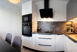 MIKROVLNNÁ TROUBA KTM2620B (12/17)