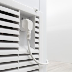 MRAZNIČKA PULTOVÁ RFC215D (16/20)